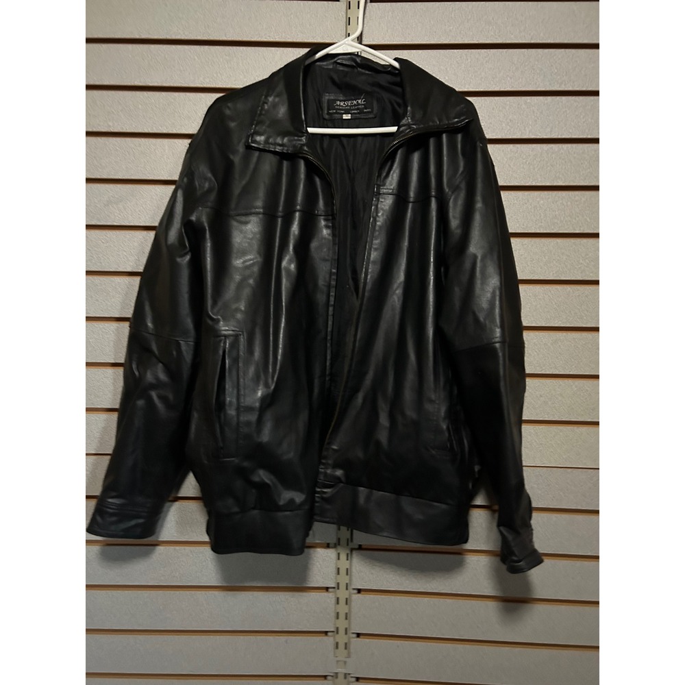 VTG Arsenal Mens Black Genuine Leather Bomber Jacket Full Zip Quilted Lining M